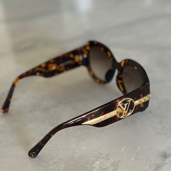 Louis Vuitton Designer Retired PARIS/TEXAS Sun Glasses - Picture 5 of 13